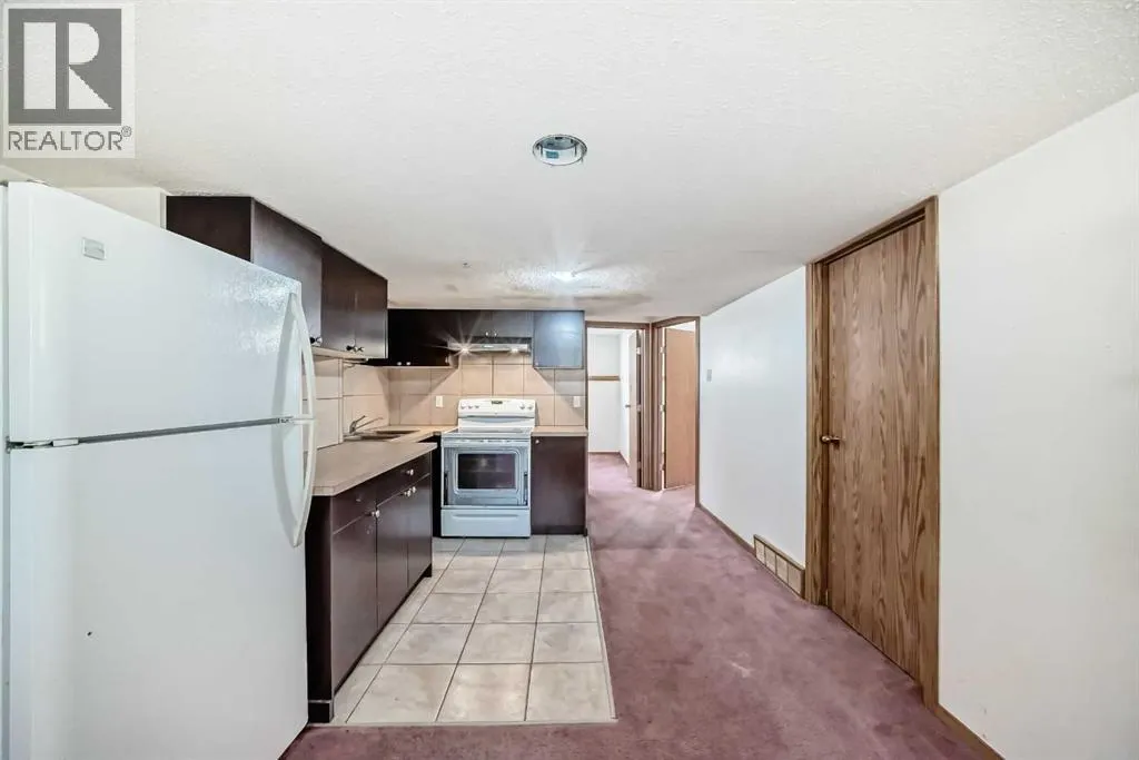 11 Martinwood Road NE