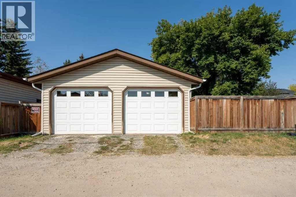 1205 Meadowbrook Drive SE