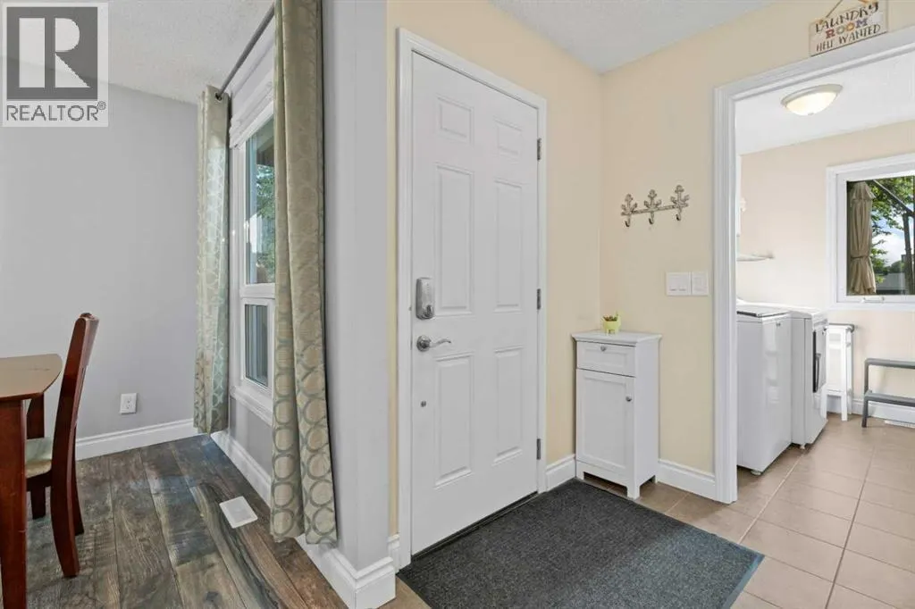 1205 Meadowbrook Drive SE