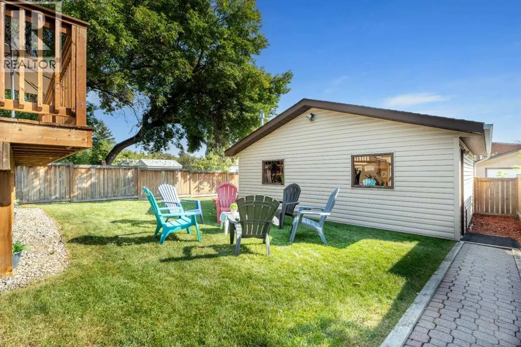 1205 Meadowbrook Drive SE