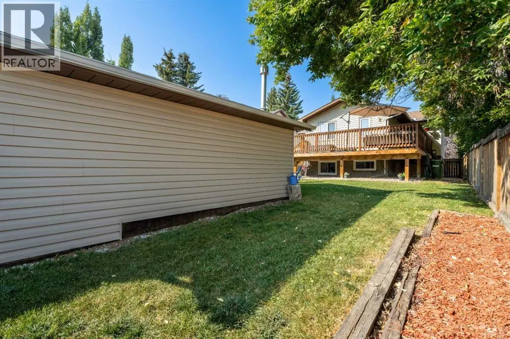 1205 Meadowbrook Drive SE
