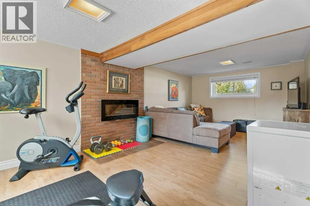 1205 Meadowbrook Drive SE