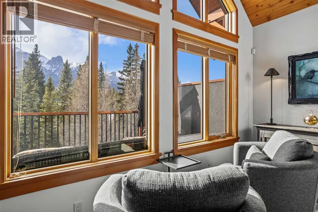7 Creekside Mews
