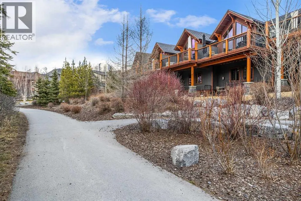 7 Creekside Mews