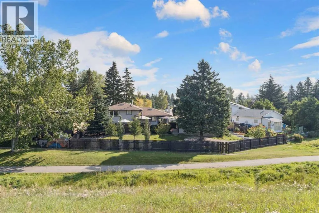 363 Cedarille Crescent SW