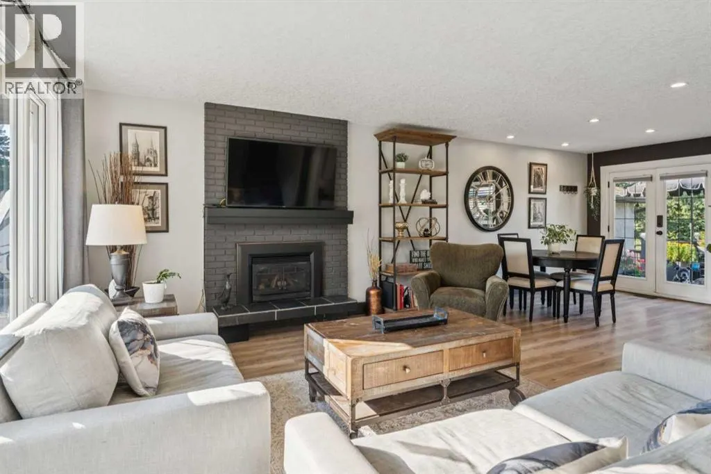 363 Cedarille Crescent SW