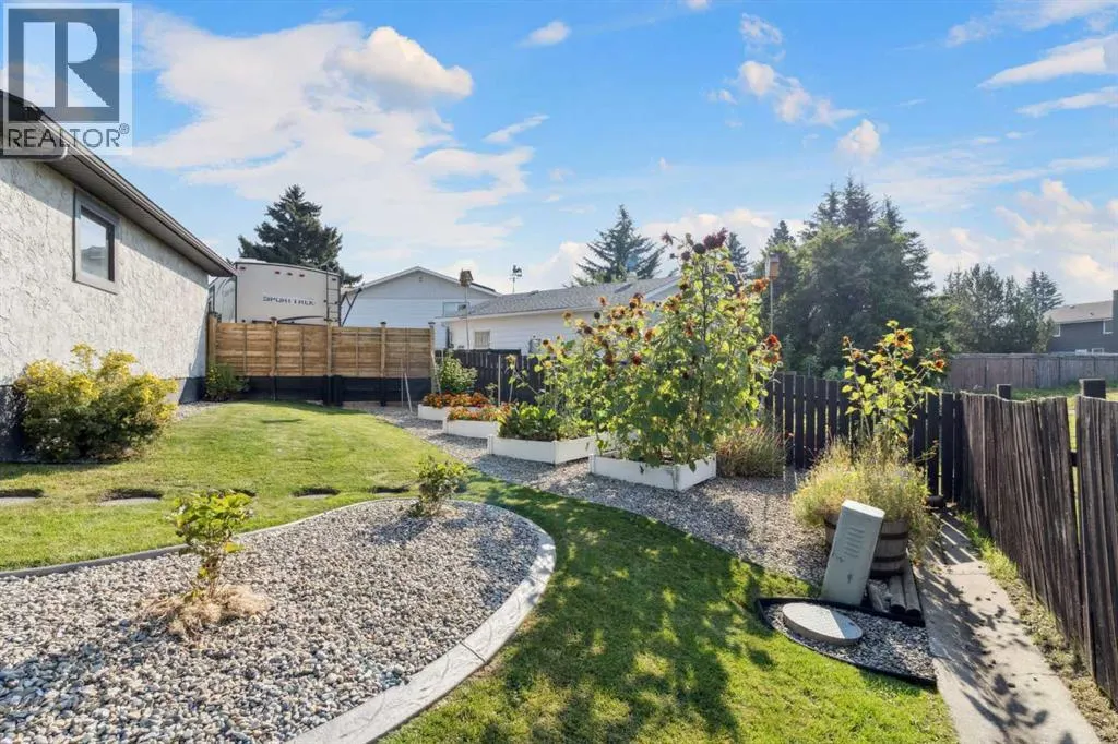 363 Cedarille Crescent SW