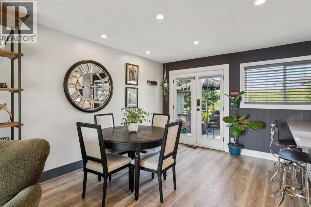 363 Cedarille Crescent SW