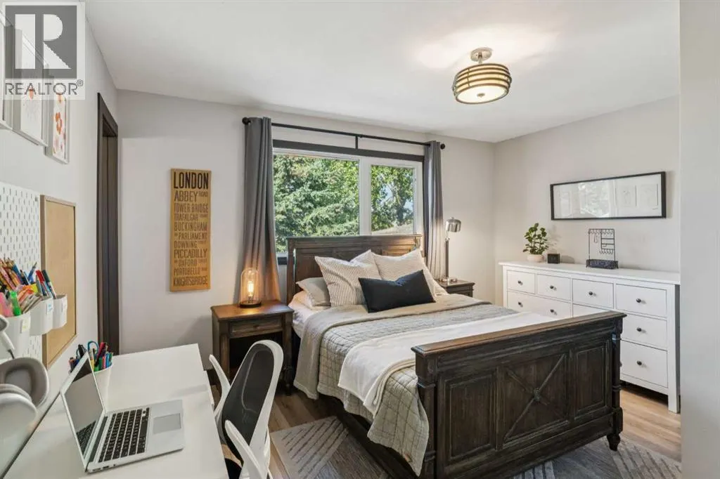 363 Cedarille Crescent SW