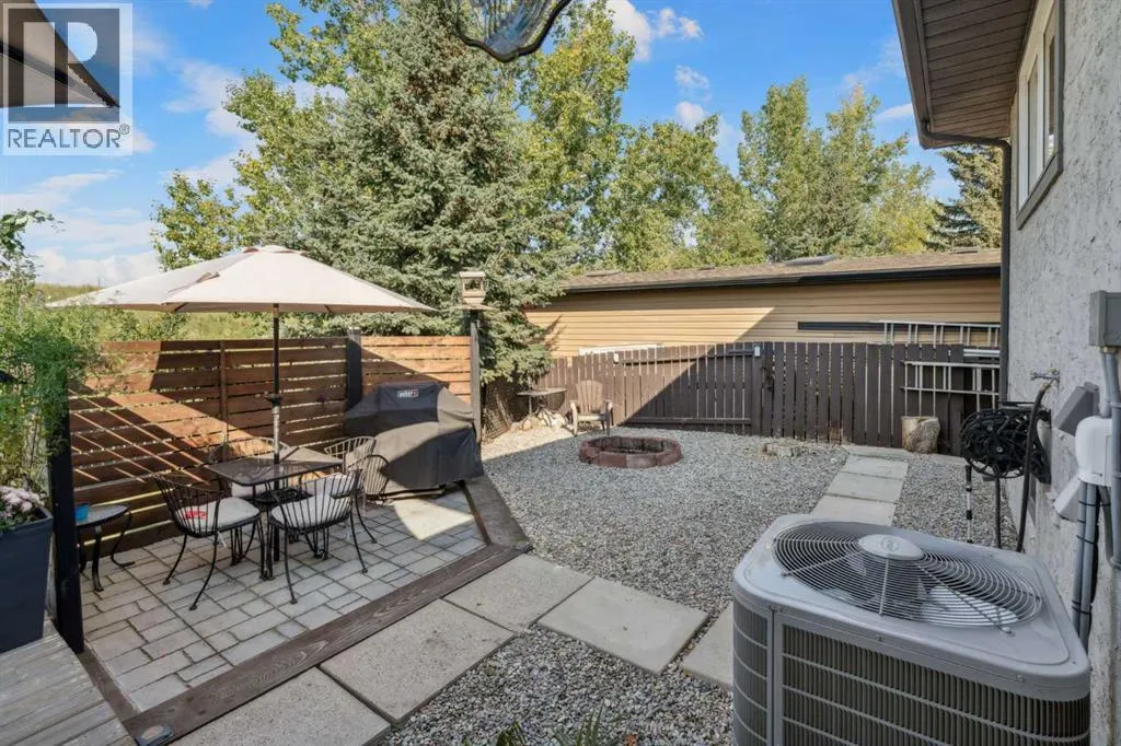 363 Cedarille Crescent SW