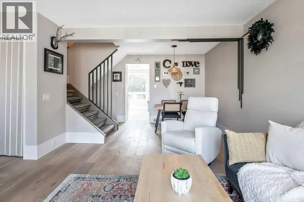 41 Midridge Gardens SE