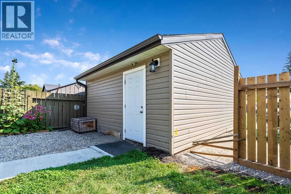 41 Midridge Gardens SE
