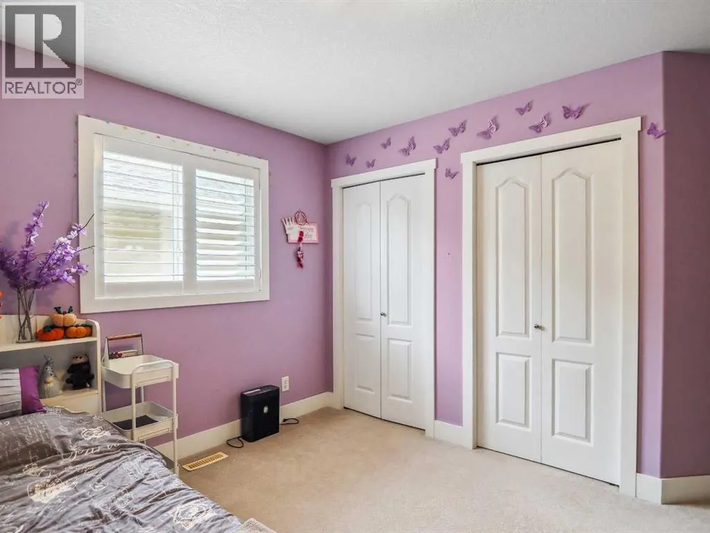 23 Dobson Close