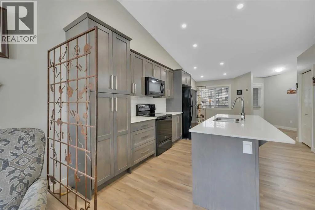 45 Golden Crescent