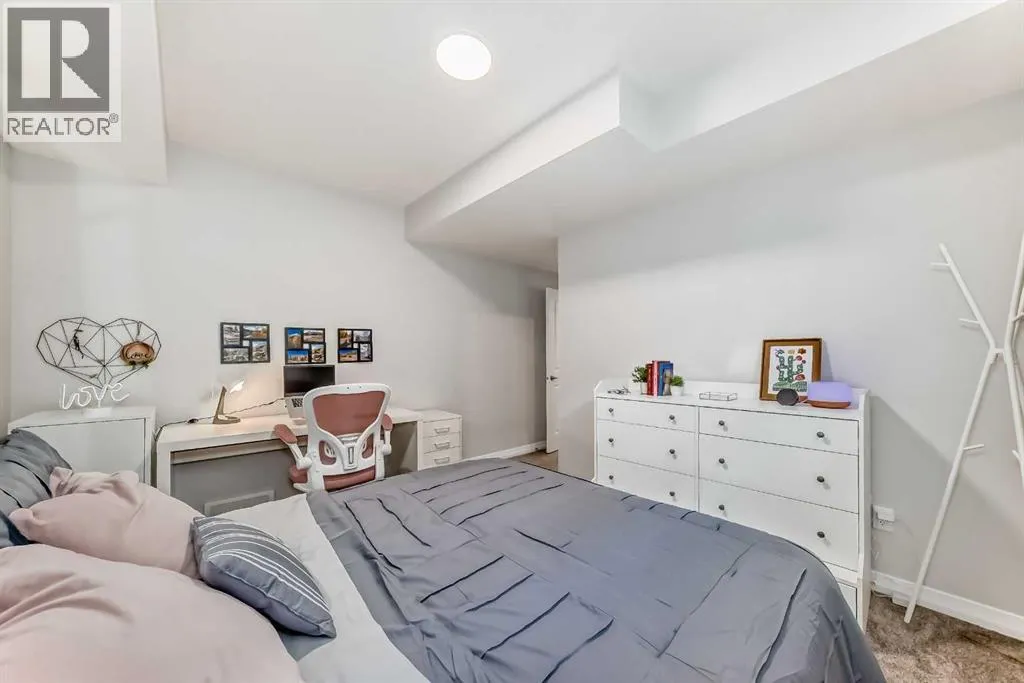 1941 Mahogany Boulevard SE