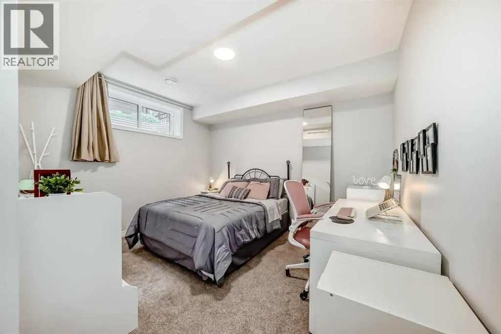 1941 Mahogany Boulevard SE