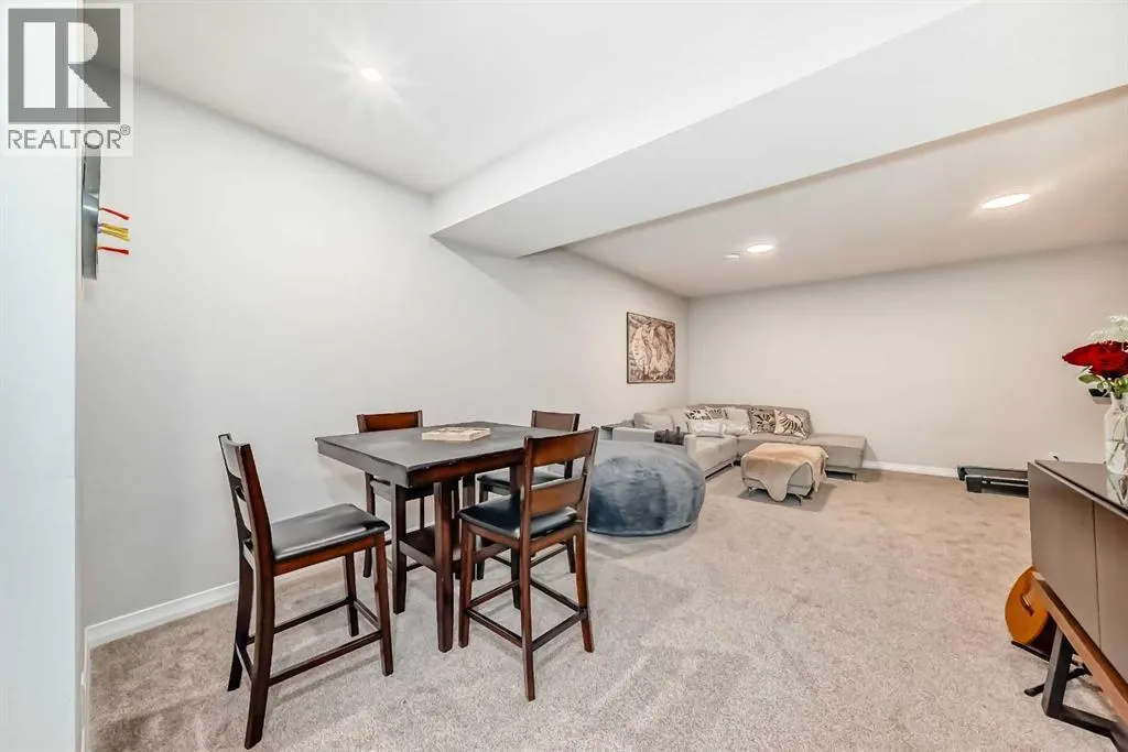1941 Mahogany Boulevard SE