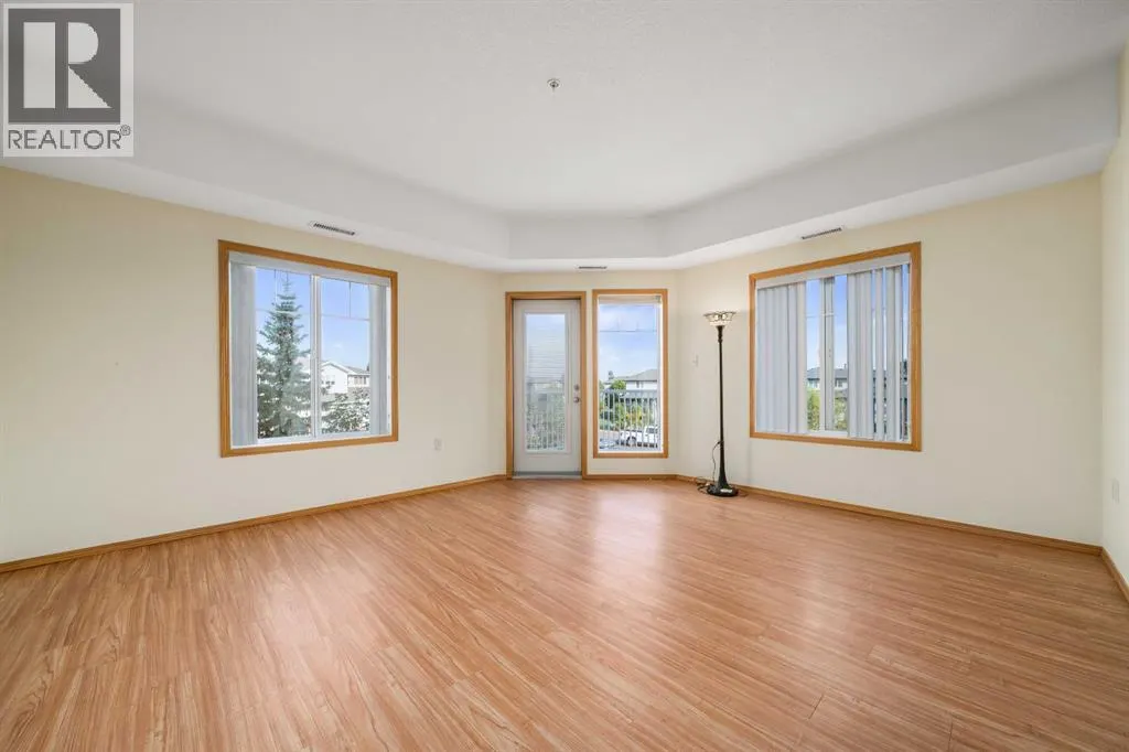 210, 194 Sunrise Circle SW