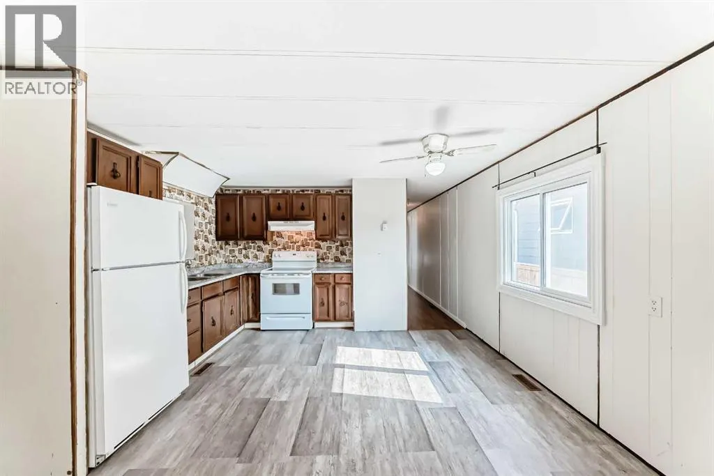 100 Spring Haven Close SE