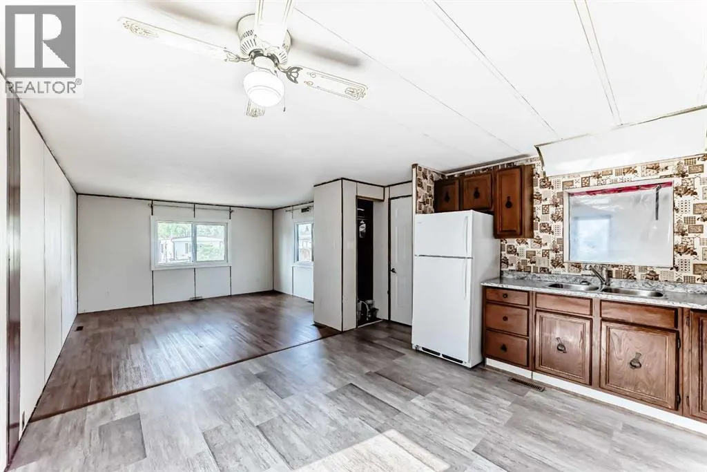100 Spring Haven Close SE