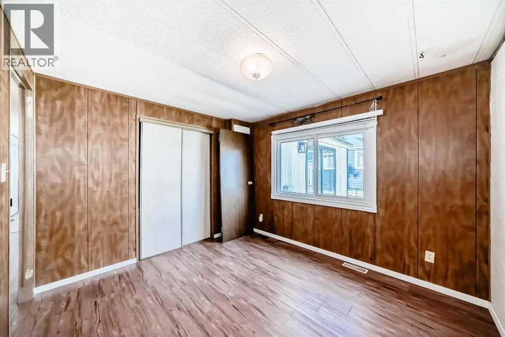 100 Spring Haven Close SE
