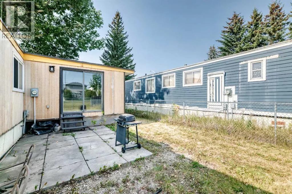 100 Spring Haven Close SE