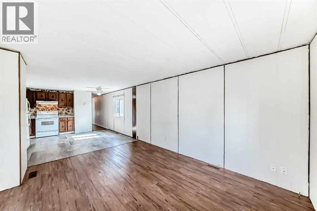 100 Spring Haven Close SE