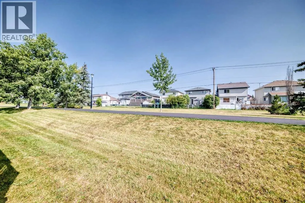 100 Spring Haven Close SE