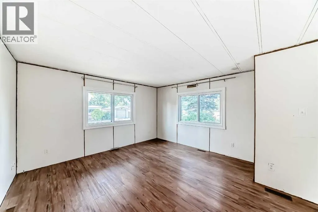 100 Spring Haven Close SE