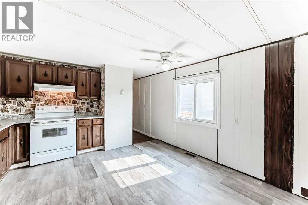 100 Spring Haven Close SE