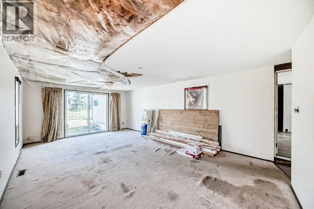100 Spring Haven Close SE