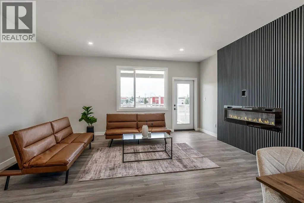 413 Rivergrove Chase W