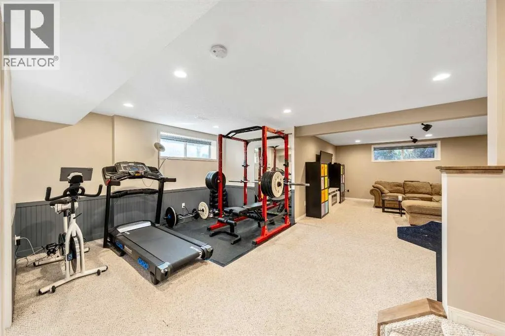 1607 Sunshine Close SE