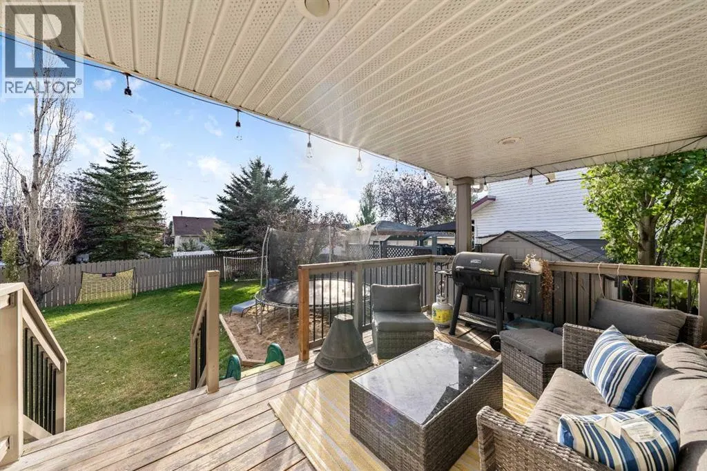 1607 Sunshine Close SE