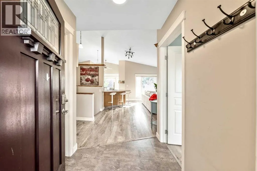 1607 Sunshine Close SE