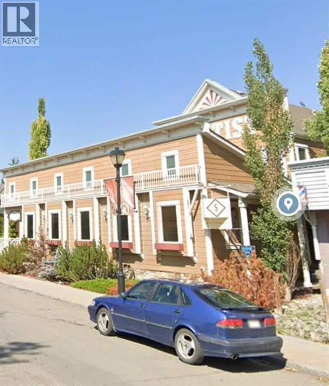 Upper Back, 508 1 Street W