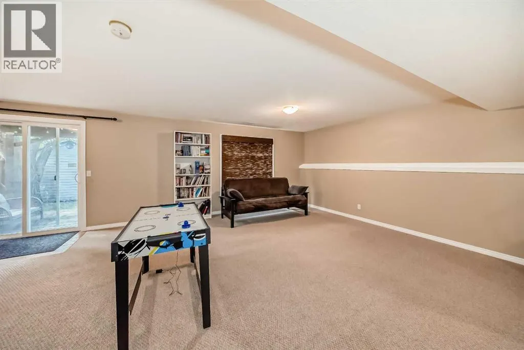 23 Rockyspring Green NW