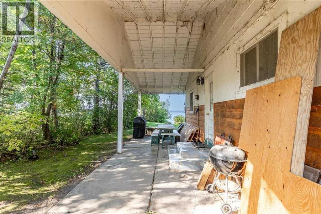 60 Beach Avenue