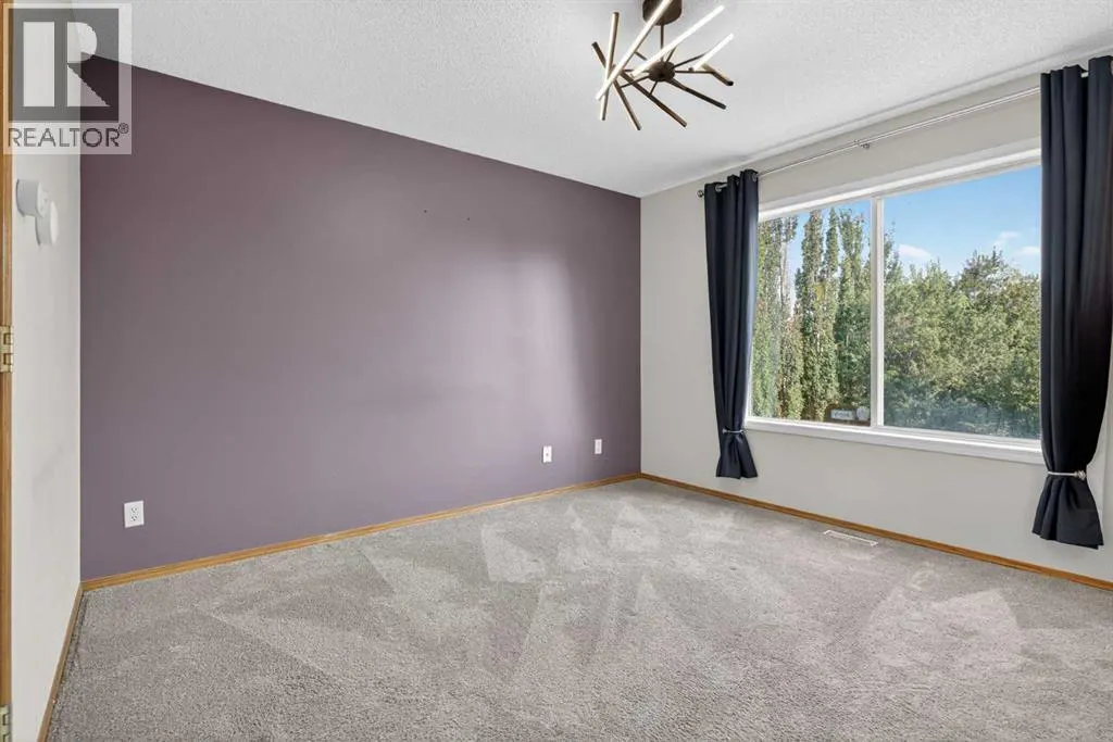 47 Mt Apex Crescent SE