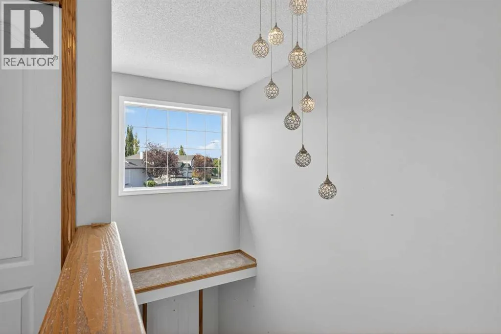 47 Mt Apex Crescent SE
