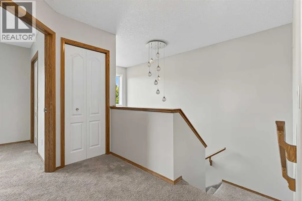 47 Mt Apex Crescent SE