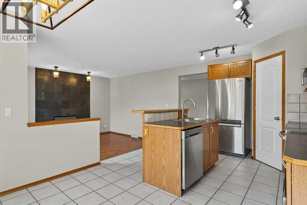 47 Mt Apex Crescent SE