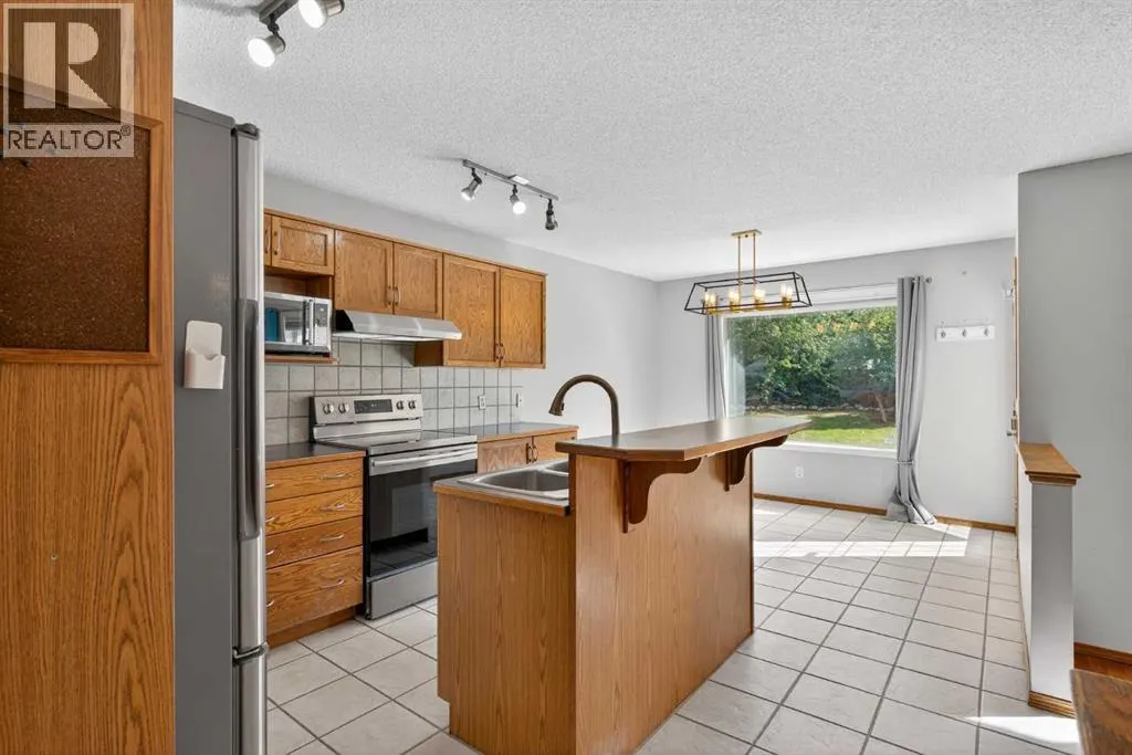 47 Mt Apex Crescent SE