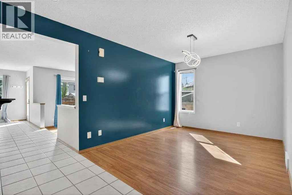 47 Mt Apex Crescent SE