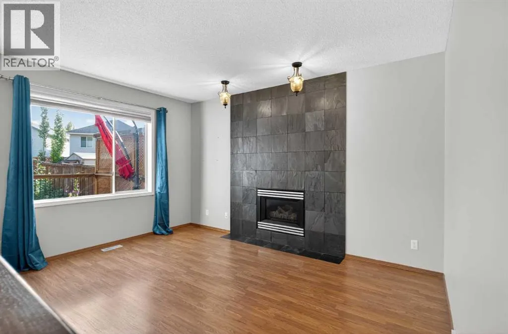 47 Mt Apex Crescent SE