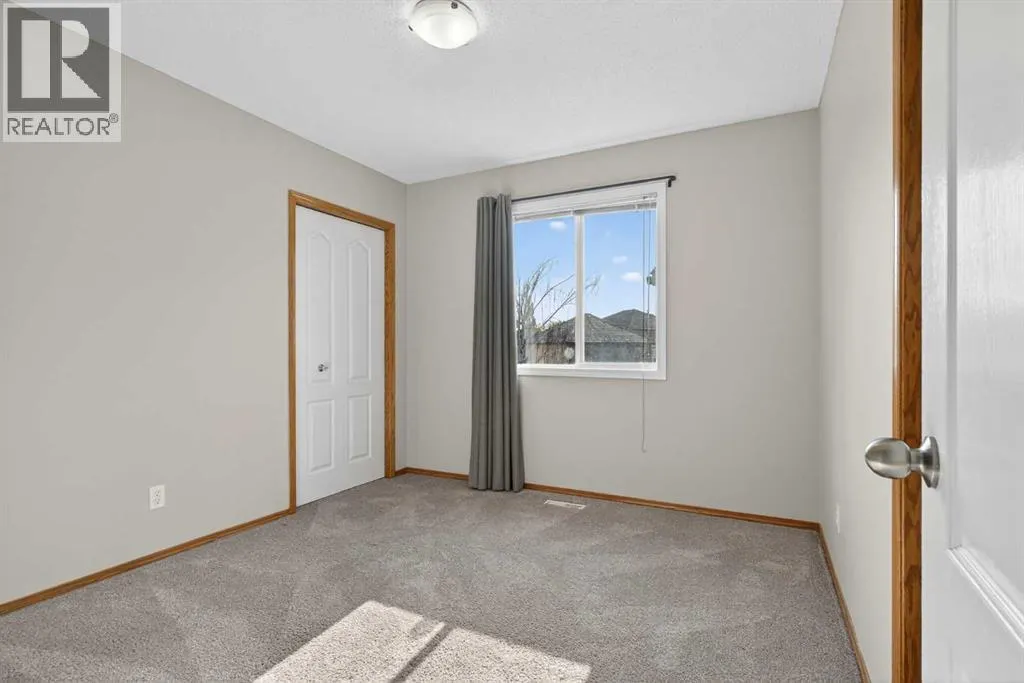 47 Mt Apex Crescent SE