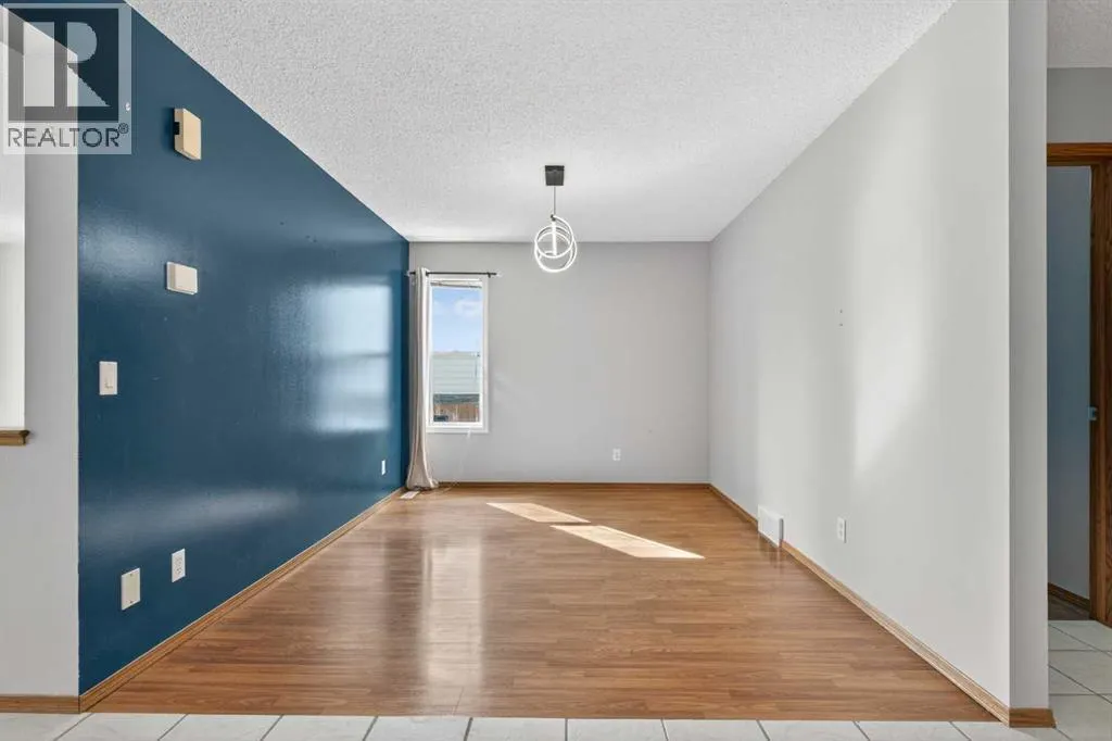 47 Mt Apex Crescent SE
