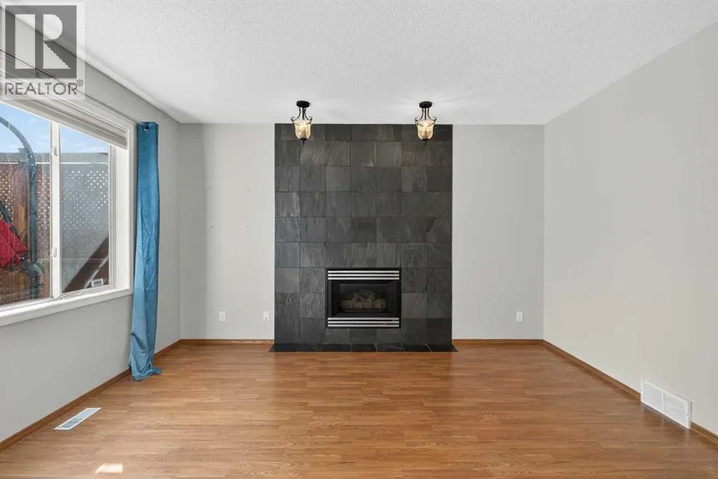 47 Mt Apex Crescent SE