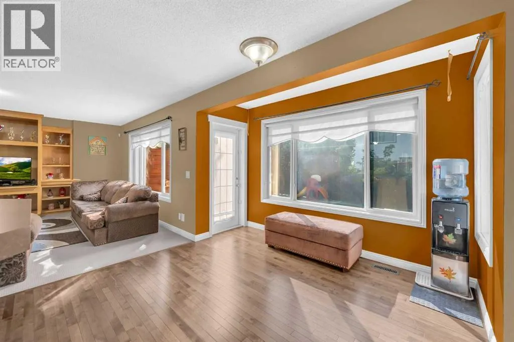 2407 Kingsland View SE