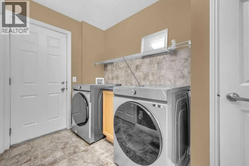 2407 Kingsland View SE